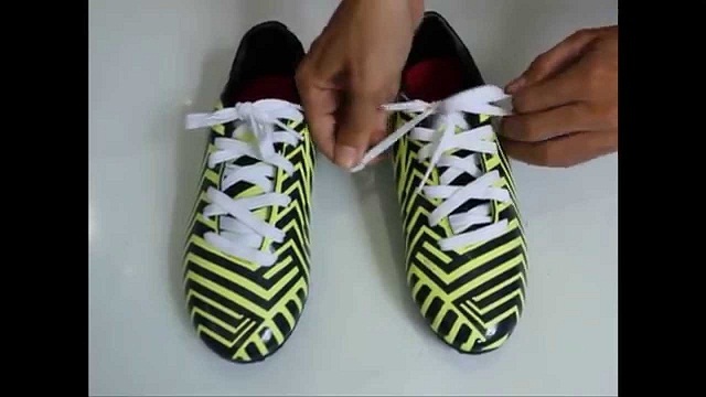 4 cách xỏ dây giày đá bóng đẹp và đơn giản