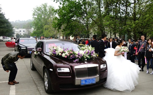 Đám cưới toàn siêu xe đắt đỏ nhất thế giới - 2