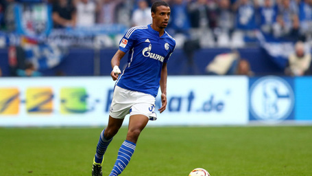 Khác với van der Wiel, Joel Matip lại là trụ cột của Schalke và được đánh giá là một trong những trung vệ hay nhất Bundesliga. Dù vậy, trước sự quan tâm của nhiều ông lớn, cầu thủ người Cameroon lại đang lưỡng lự trong việc gia hạn hợp đồng với đội bóng vùng Ruhr.