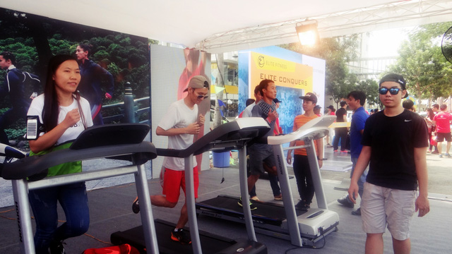 Nike – Đơn vị tài trợ vàng thách thức vận động viên HCMC Run với 3km trên treadmills trong vòng 15p.